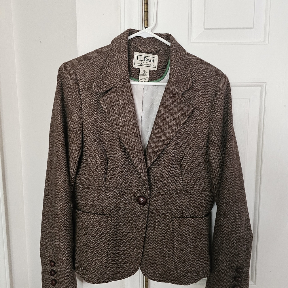 L.L. Bean Women's Herringbone Blazer in Rich Brown